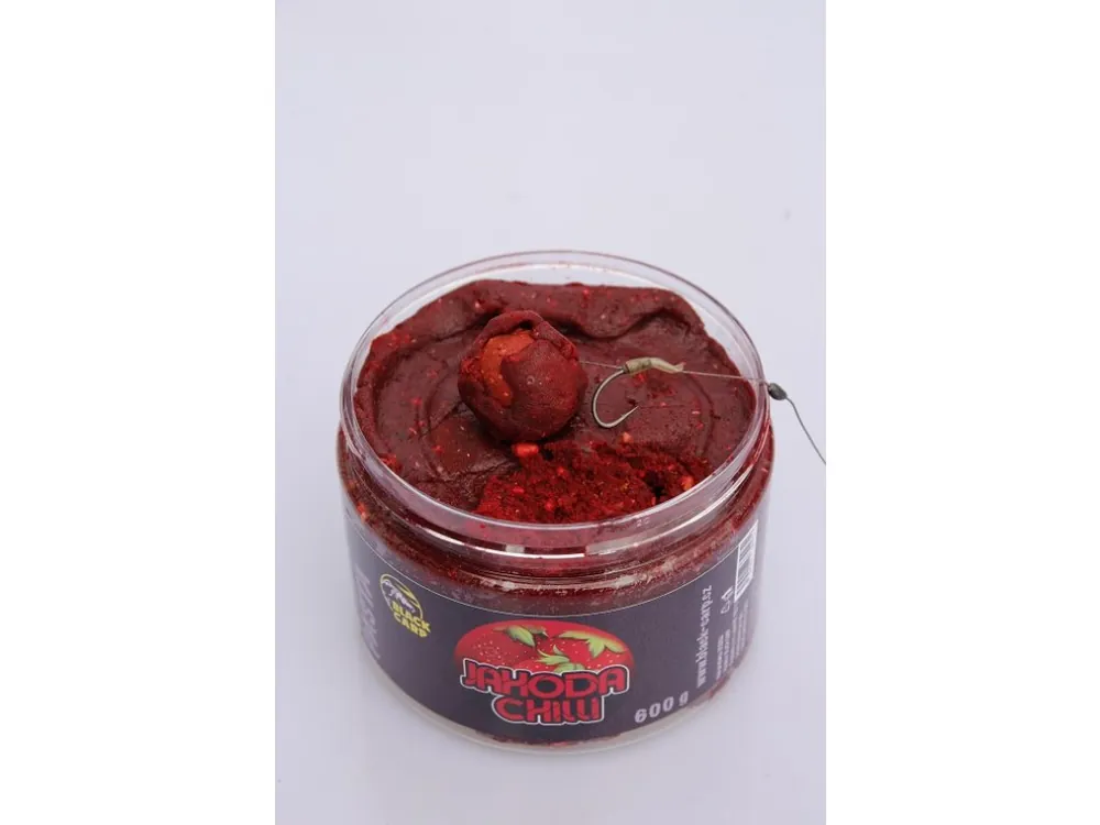 Prodejní hit | Black Carp Obalovací Pasta Jahoda Chilli 600 g